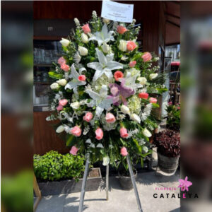 CORONA TRÍPODE KAREN